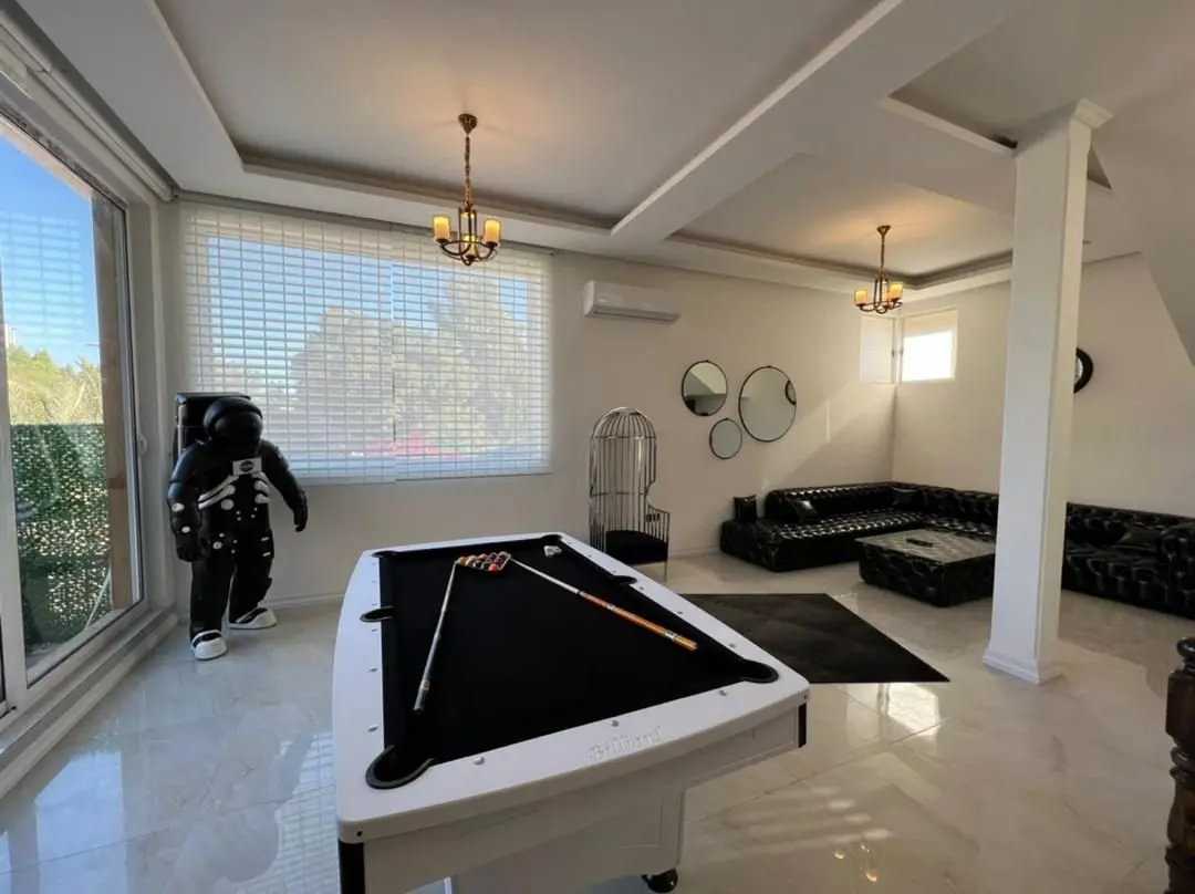 سه خوابه آدم فضایی