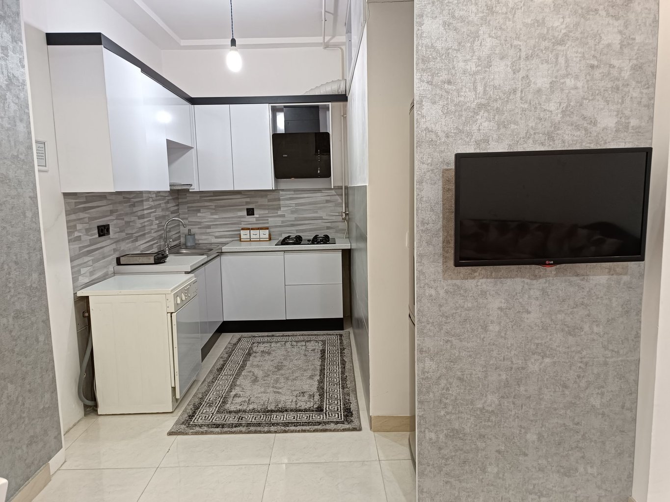 سوئیت یک خوابه بلوط