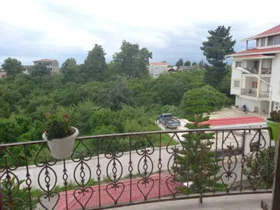 آپارتمان چهارخوابه استخردار آبگرم برهانی