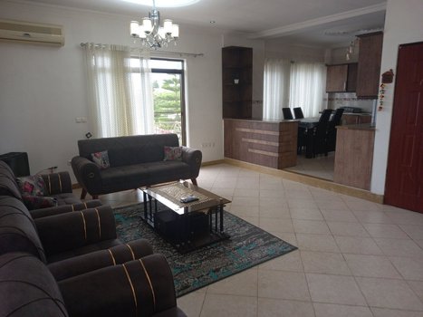 آپارتمان چهارخوابه استخردار آبگرم برهانی - نمایی از آشپزخانه، پذیرایی وتراس طبقه اول