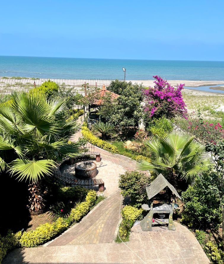 ویلا سه خوابه دوبلکس ساحلی جکوزی دار بهار ، لب دریا