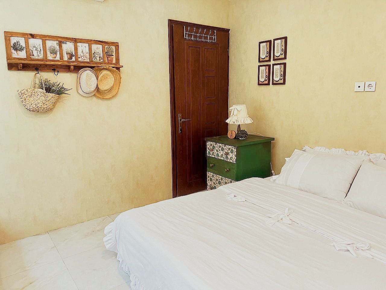 مونس - واحد 1