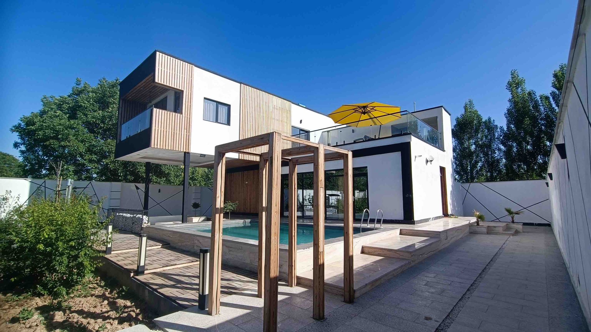 ویلا سه خوابه سناتور - انتخاب عنوان تصویر