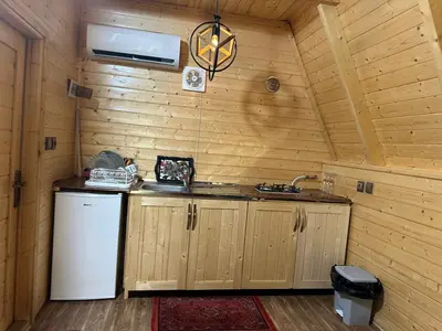 کلبه یک خوابه سوئیسی جکوزی دار دلیزه ۵