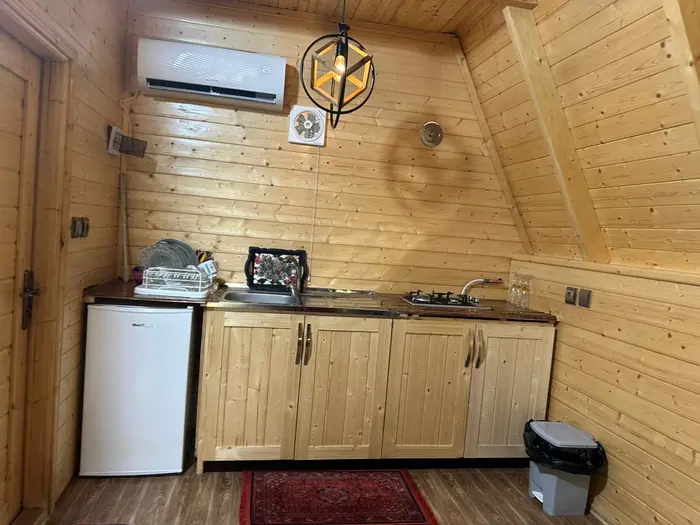 کلبه یک خوابه سوئیسی جکوزی دار دلیزه ۵