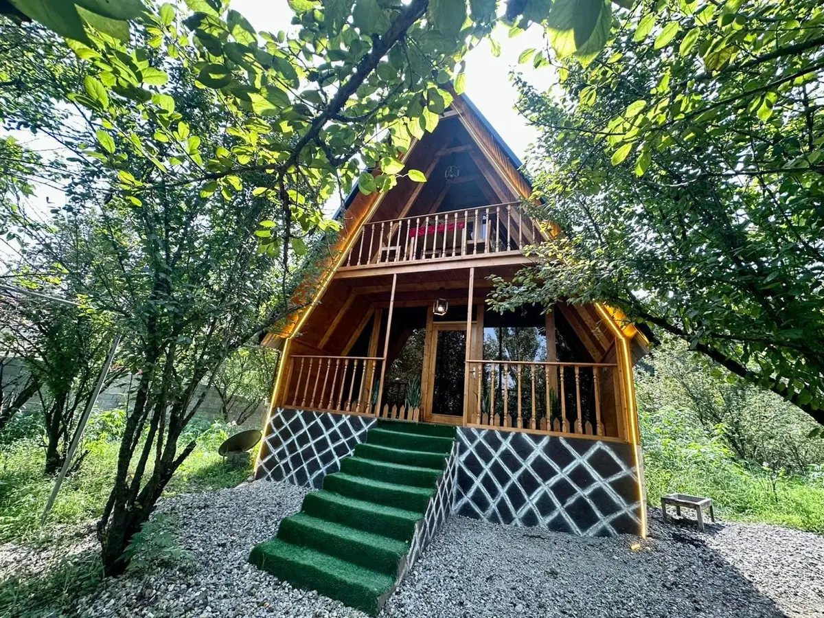 کلبه یک خوابه سوئیسی جکوزی دار دلیزه ۵