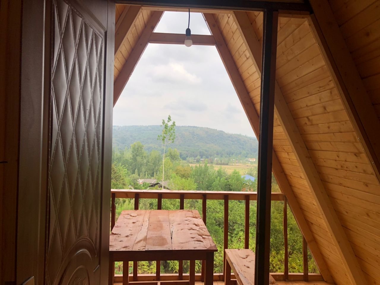 یک خوابه جنگلی جکوزی دار دلیزه 1