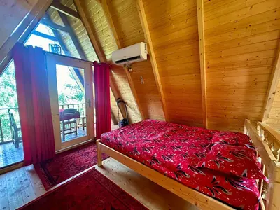 کلبه یک خوابه جکوزی دار سوئیسی دلیزه ۴