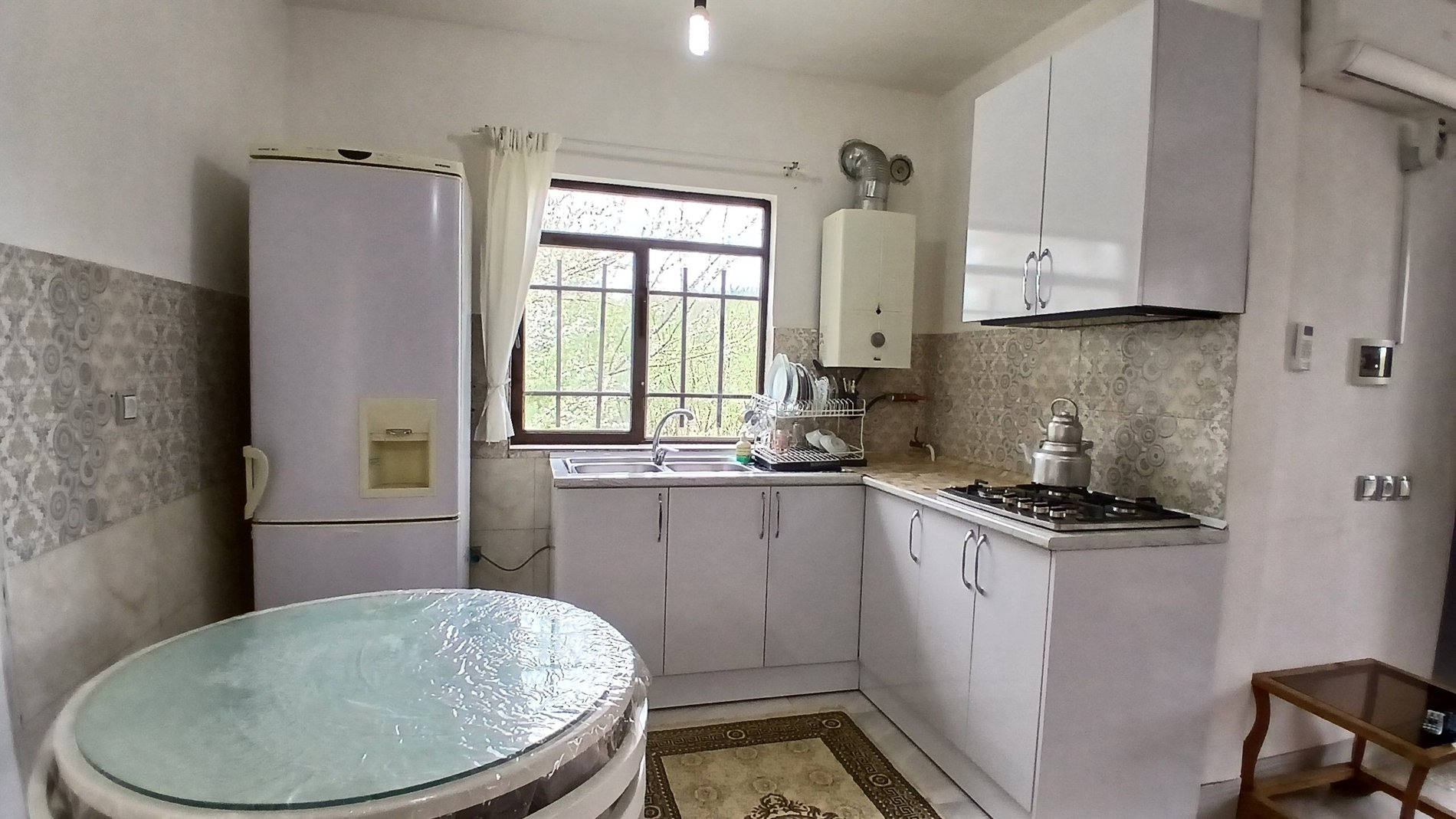 دوخوابه جنگلی کادوس کچا