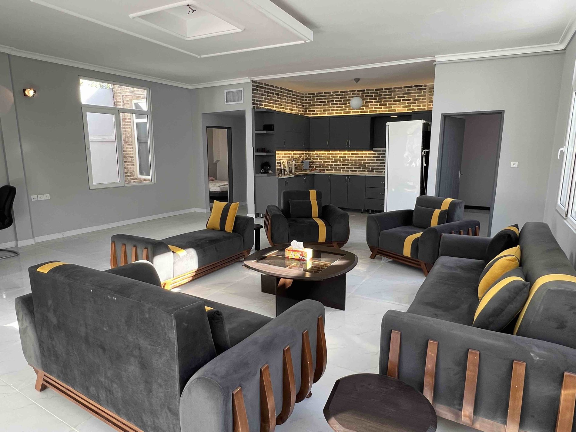 ویلا دوخوابه عمارت سفيد