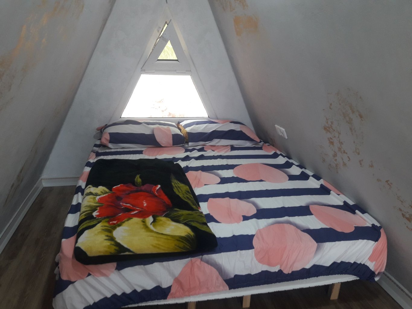 یک خوابه سوئیسی کوهستان 22