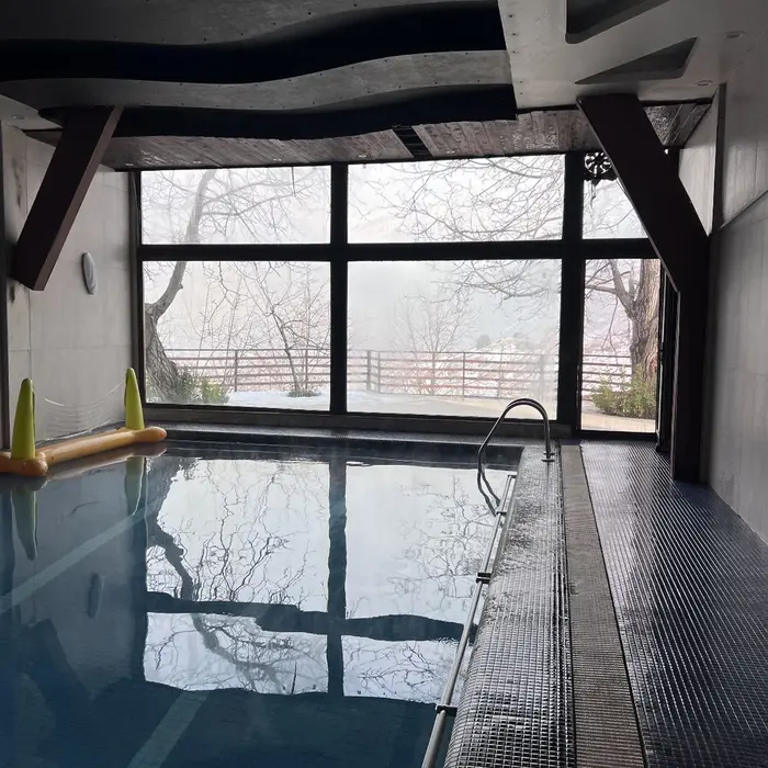 ویلا دوخوابه کوهستانی استخردار آبگرم اوشان