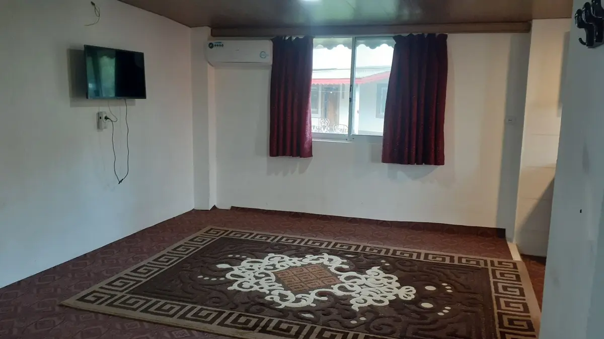 بوم گردی نرگس خاتون - واحد ۱ - پذیرایی واحد ۱