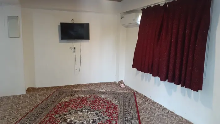 بوم گردی نرگس خاتون - واحد ۲ - پذیرایی واحد ۲