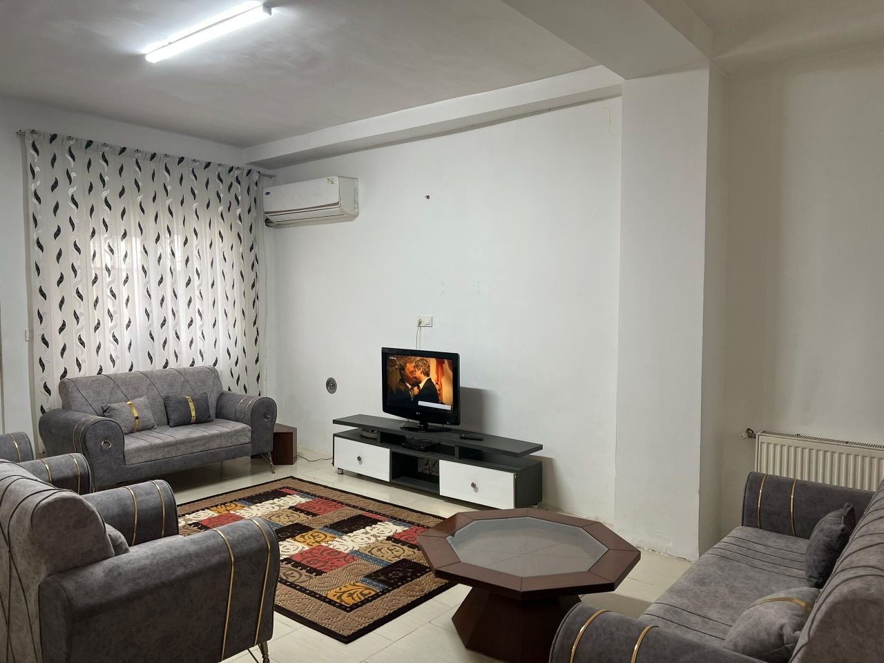 آپارتمان دوخوابه ساحلی احمدی 27