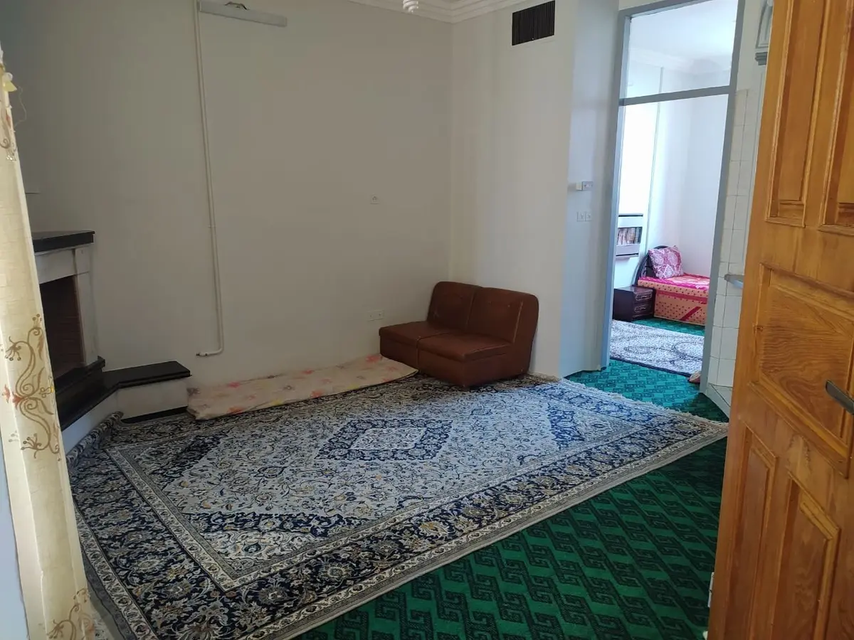 آپارتمان دوخوابه حنایی - هال و پذیرایی 