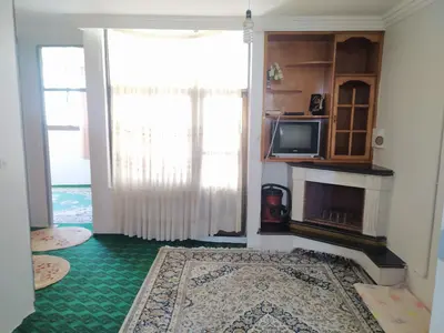 آپارتمان دوخوابه حنایی