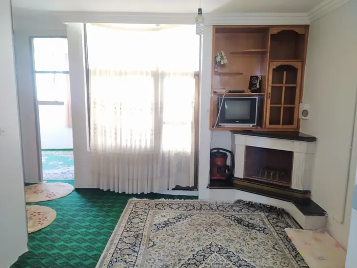 آپارتمان دوخوابه حنایی - هال و پذیرایی 