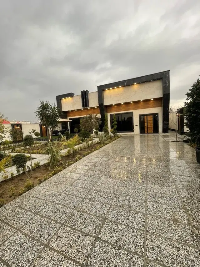 ویلا سه خوابه استخردار آبگرم باقرپور - حیاط