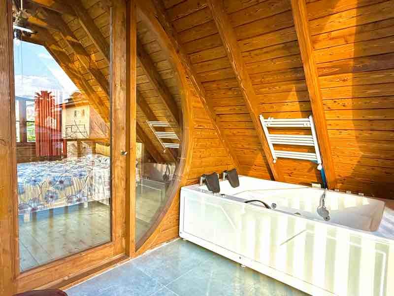 کلبه یک خوابه دوبلکس جکوزی دار آفتاب