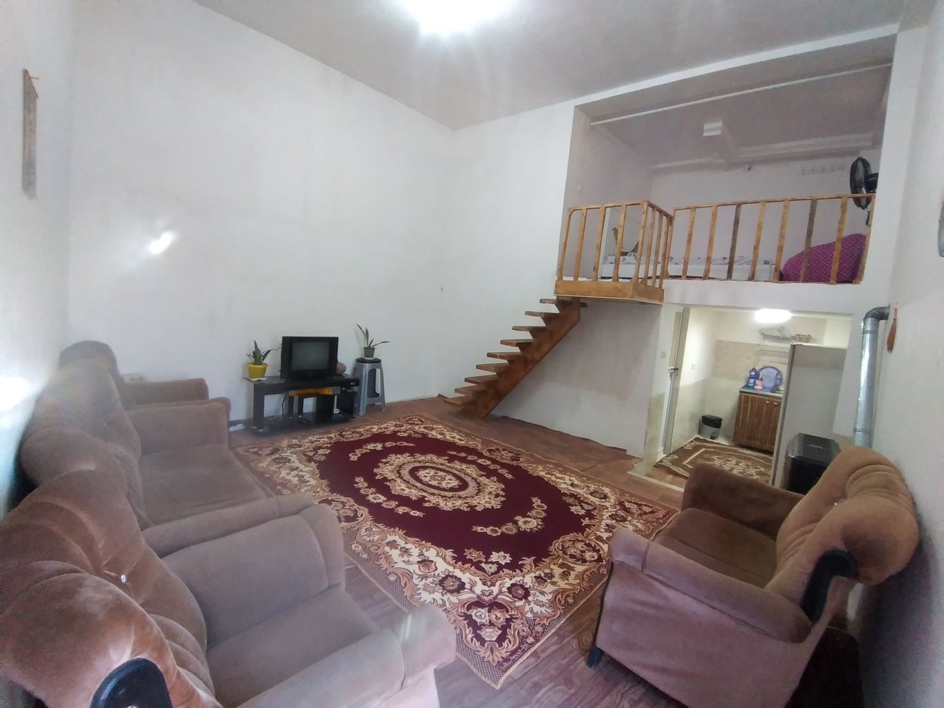 سوئیت یک خوابه روستایی سراوان