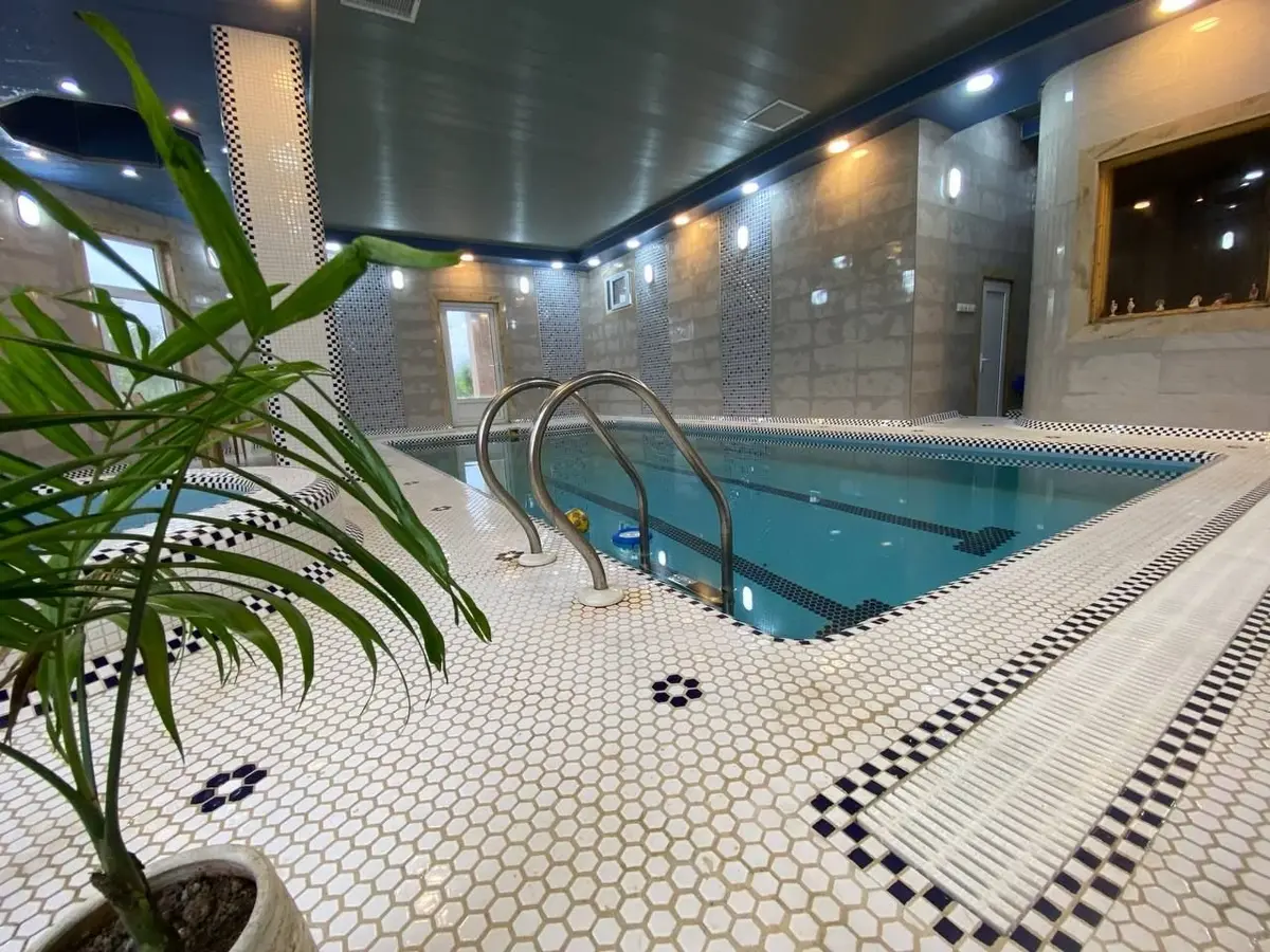 ویلا دوخوابه تریپلکس استخردار آبگرم هشت ضلعی