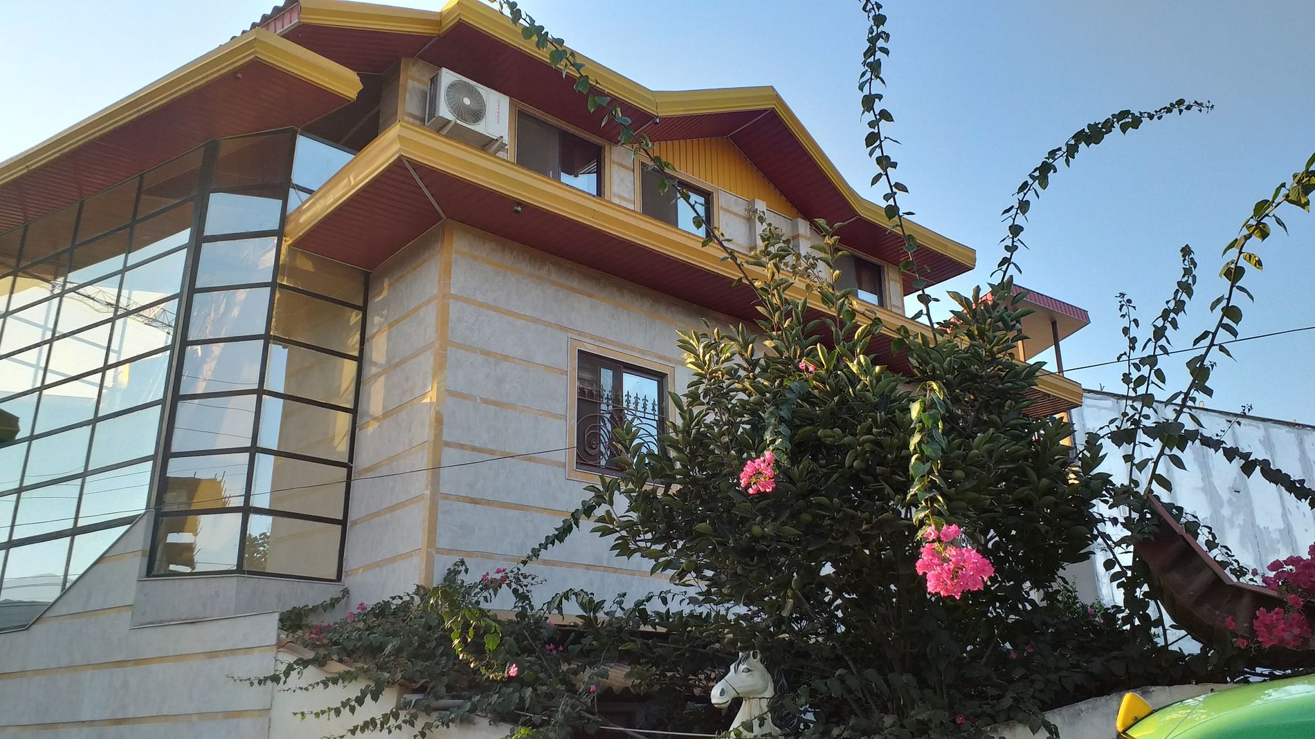 دوخوابه شیریان