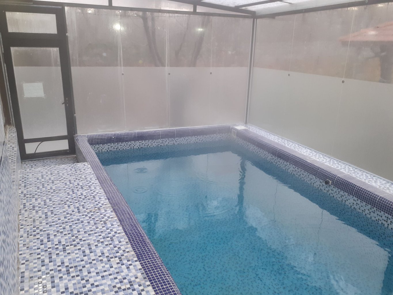 ویلا یک خوابه استخردار آبگرم اقاقیا 1