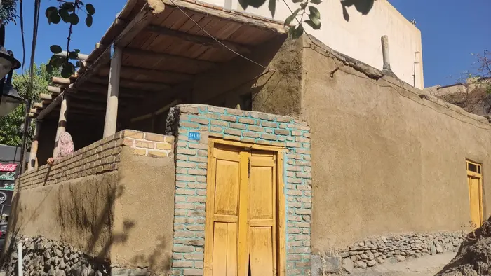 اقامتگاه سنتی عنبران - واحد نشیمن - کلبه سنتی 