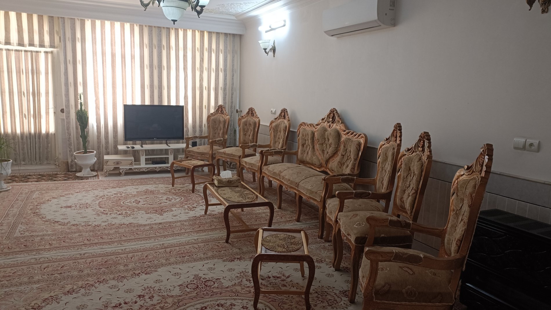 سوئیت دوخوابه باغ فین