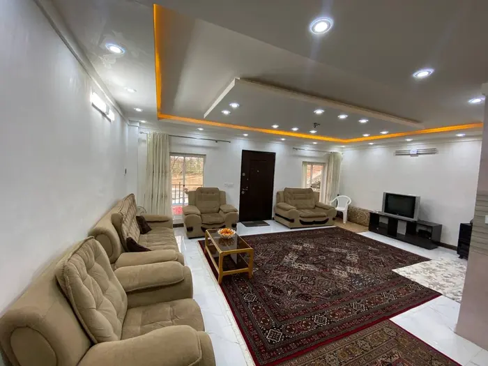 کلبه دوخوابه جنگلی میزبان