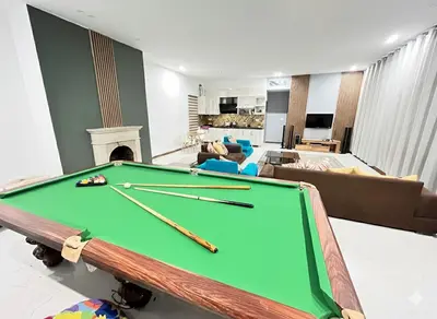 ویلا دوخوابه استخردار آبگرم آرون گاردن