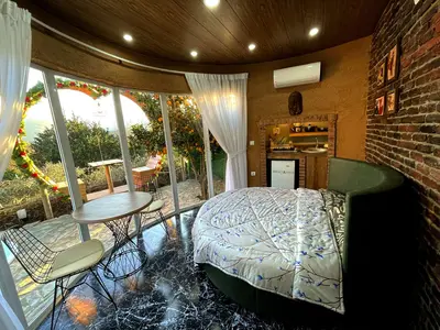 سوئیت فلت جنگلی جکوزی دار جولیکس