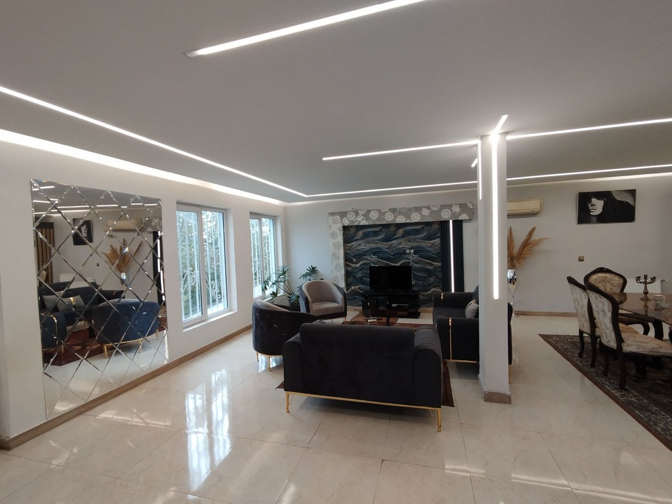 ویلا چهارخوابه استخردار آبگرم ساحلی گیو - نشیمن