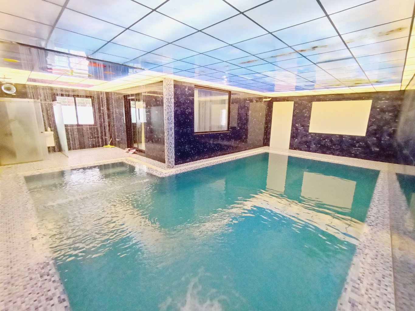 دوخوابه دوبلکس استخردار آبگرم آرامش