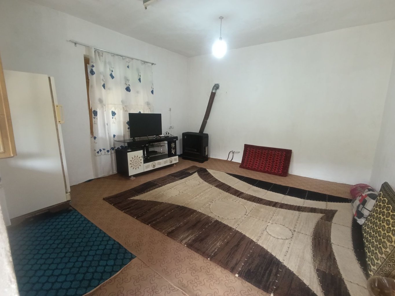 کلبه عمارت باغ بهشت 1