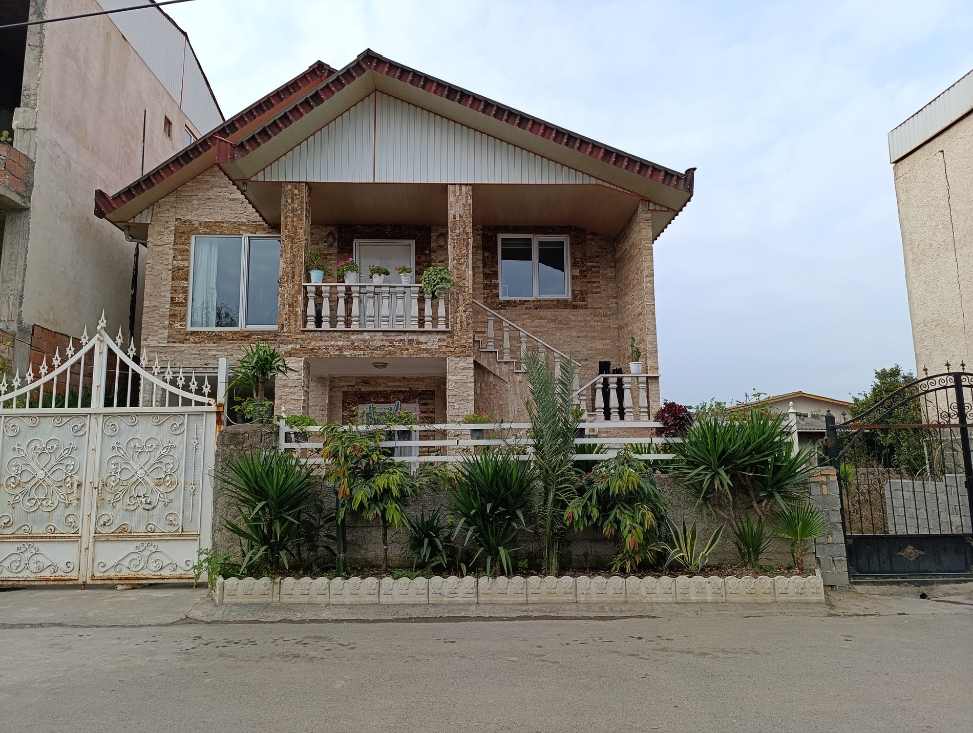 ویلا دوخوابه مشکین 