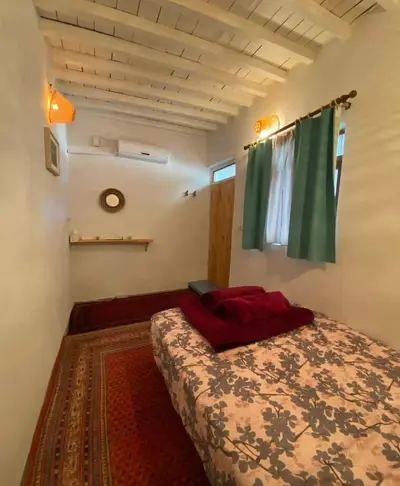 اقامتگاه سنتی خانه کلهه - واحد راحت