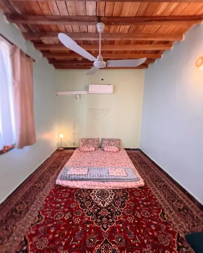 اقامتگاه سنتی خانه کلهه واحد دنج