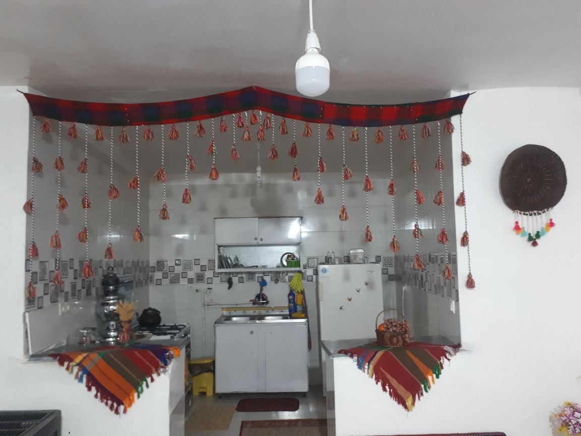 سوئیت یک خوابه کارزان - آویز دستی سنتی 