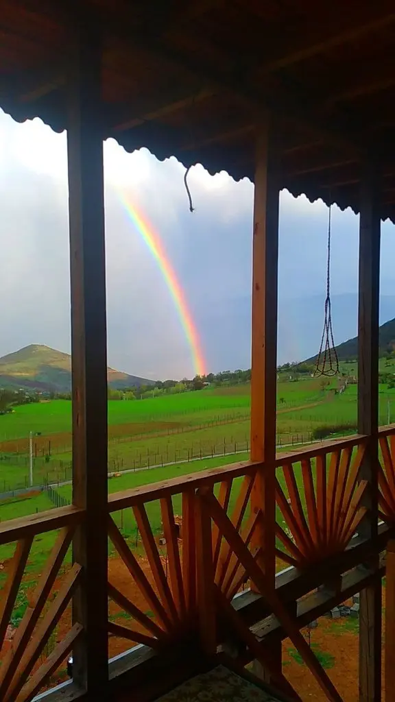 بوم گردی ستاره گیلان - واحد ستاره ۵ - طبیعت زیبا عکس از روی تلار اقامتگاه