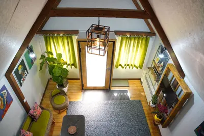 کلبه یک خوابه چوبی پدربزرگ ۲