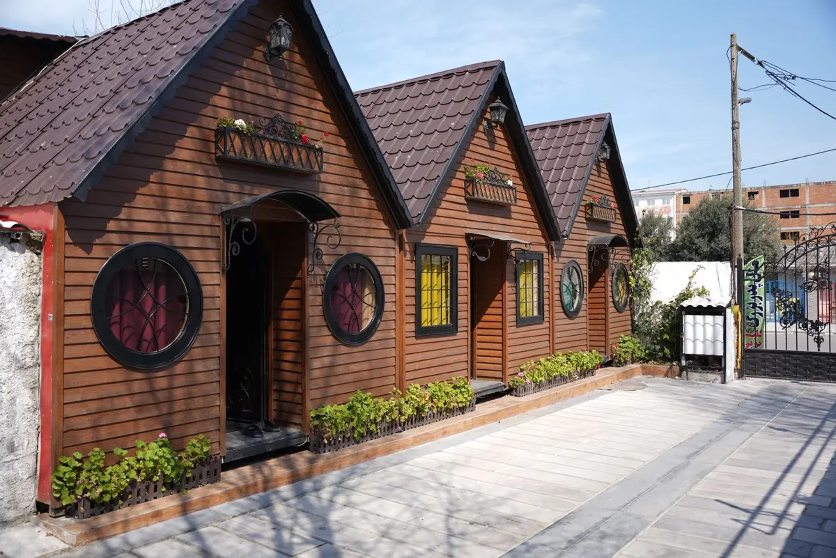 کلبه یک خوابه چوبی پدربزرگ 1