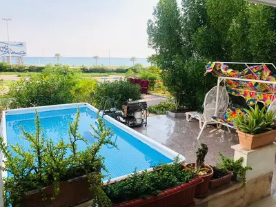 ویلا دوخوابه ساحلی استخردار افرا 1