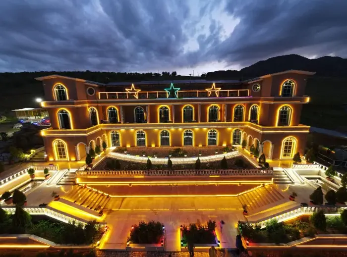 بوم گردی مخملکوه - واحد 4