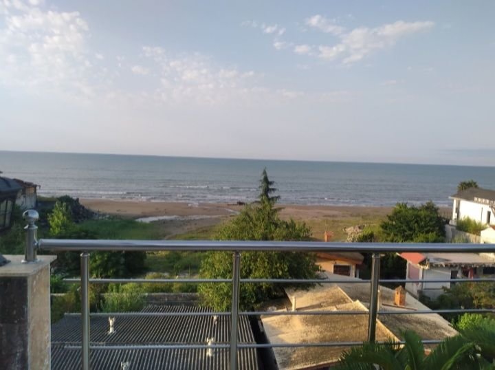 آپارتمان دوخوابه ساحلی کریمی