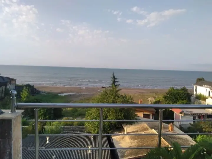 آپارتمان دوخوابه ساحلی کریمی