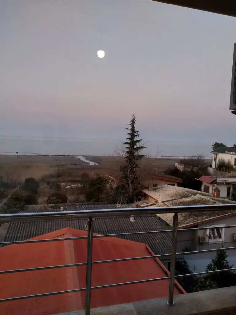 آپارتمان دوخوابه ساحلی کریمی - واحد 4