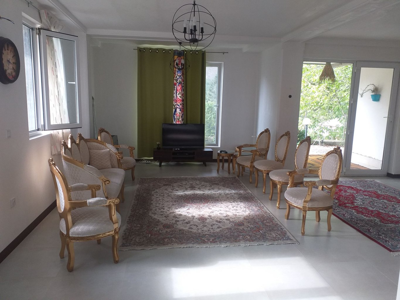 یک خوابه حاتم - پذیرائی و حال