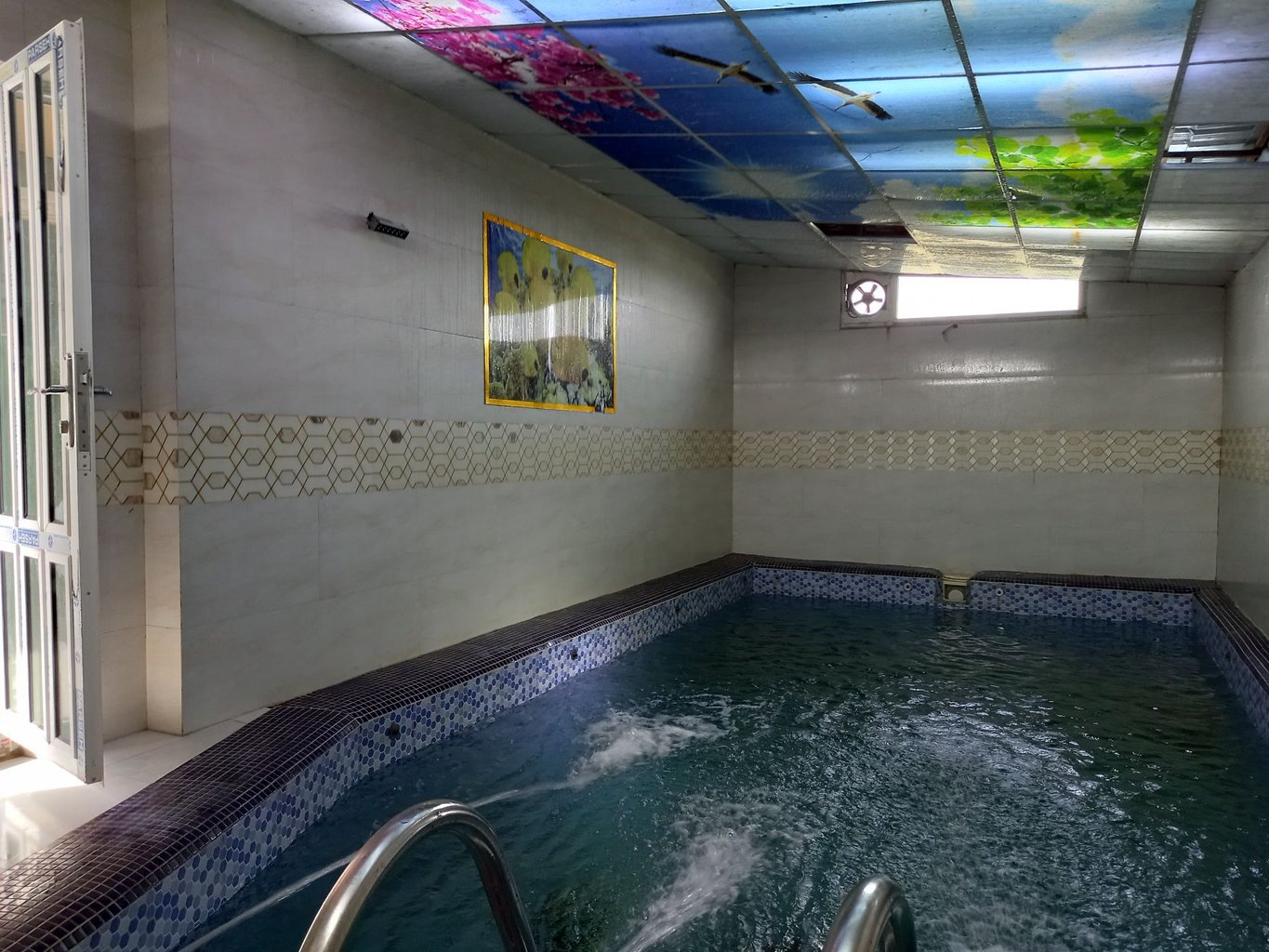 سه خوابه استخردار مهرسا